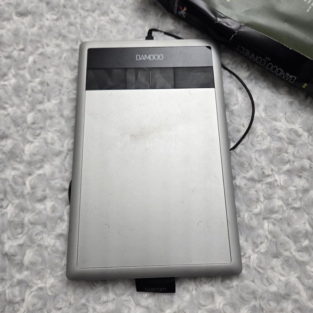 Wacom Bamboo Connect graphics drawing tablet Silver USB connection cable